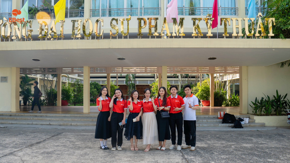 Trung tâm Anh ngữ EBest ở buổi sinh hoạt công dân SPKT